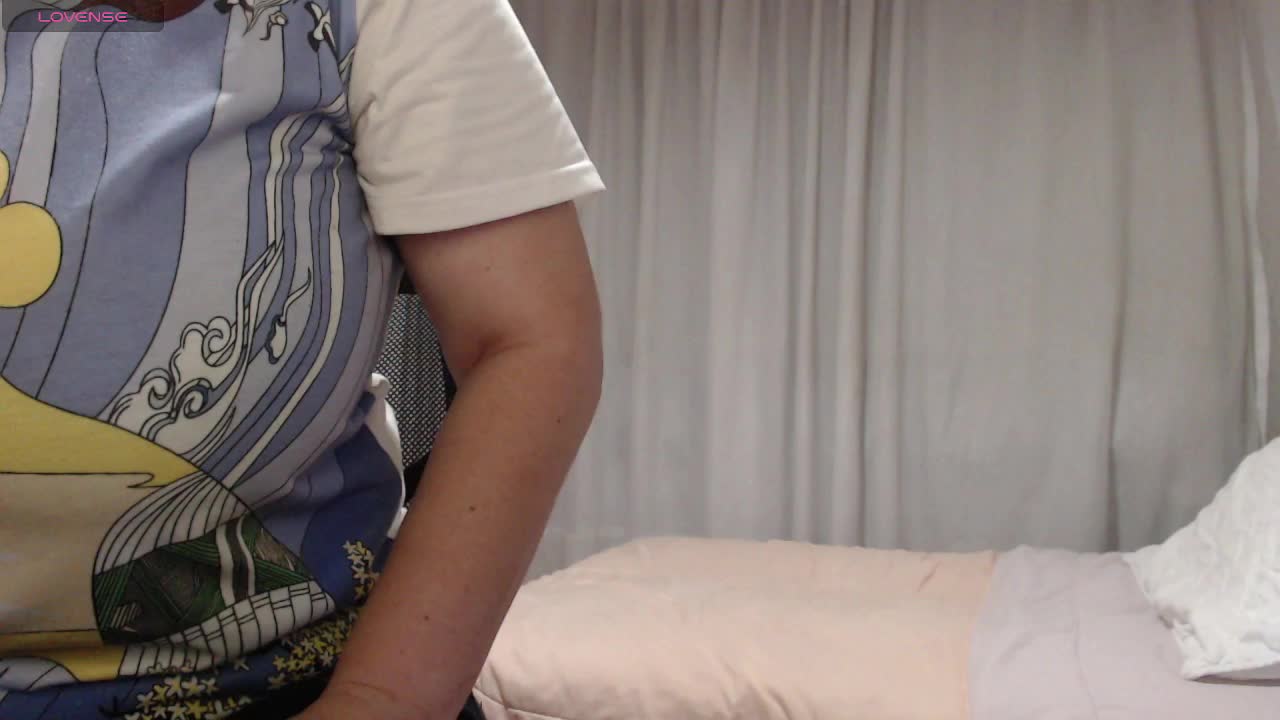 naturalmoommy Adult Chat October 11, 2025