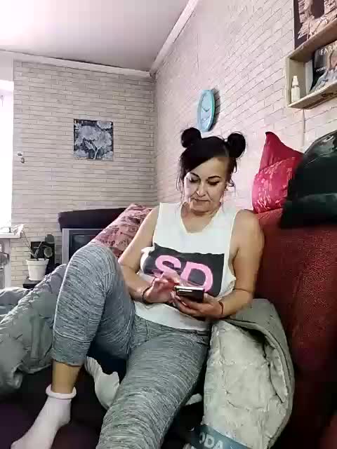 Lina-a-13 Adult Chat October 11, 2025