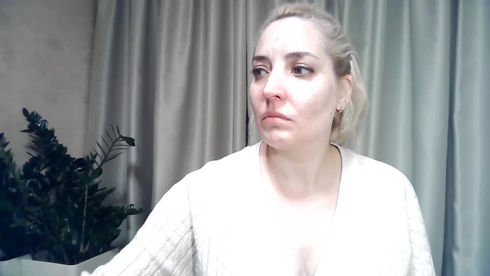 mariska-kiska Adult Chat October 12, 2025