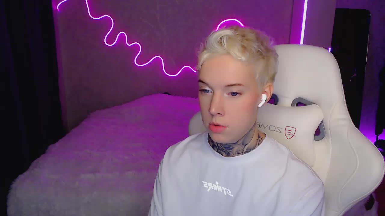 tezes Adult Chat October 12, 2025