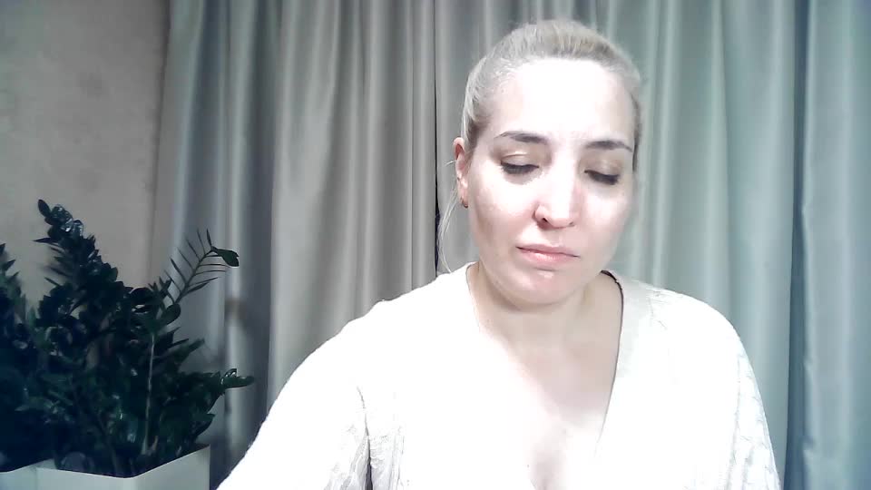 mariska-kiska Adult Chat October 12, 2025