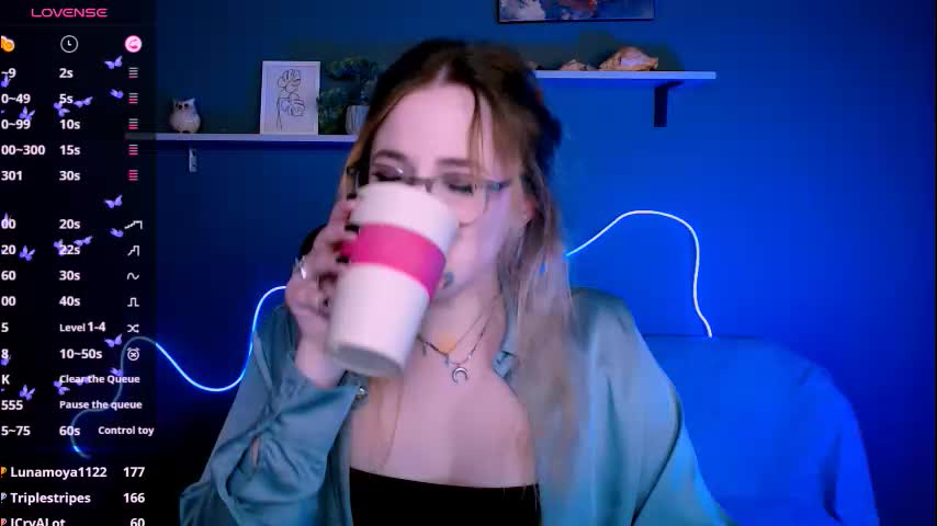 luna_berryy Adult Chat October 12, 2025