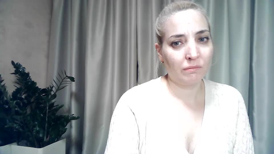 mariska-kiska Adult Chat October 12, 2025