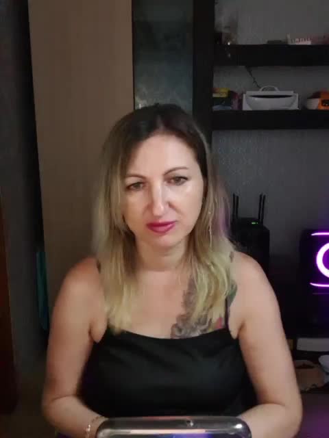 Nushka1984 Adult Chat October 12, 2025