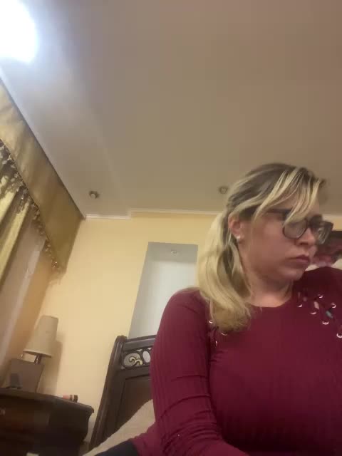 Elegant00Girl Adult Chat October 12, 2025