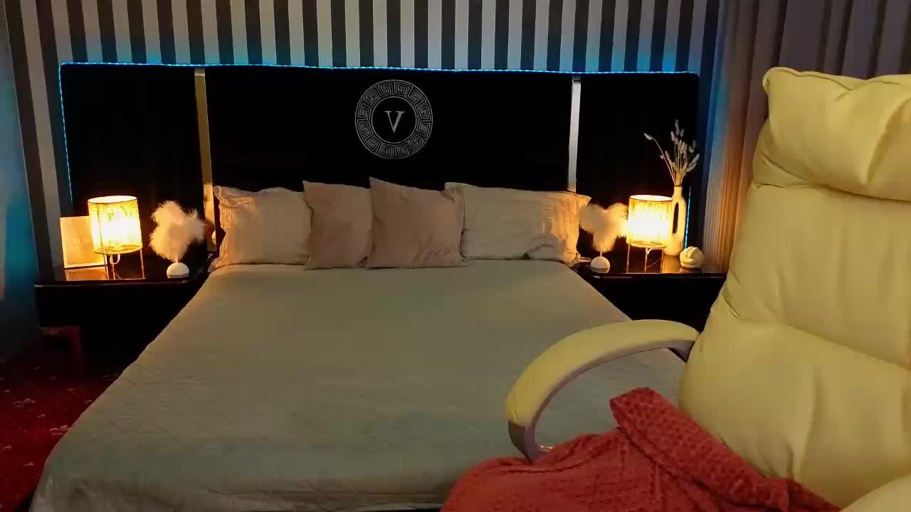 MissRossi Adult Chat October 12, 2025