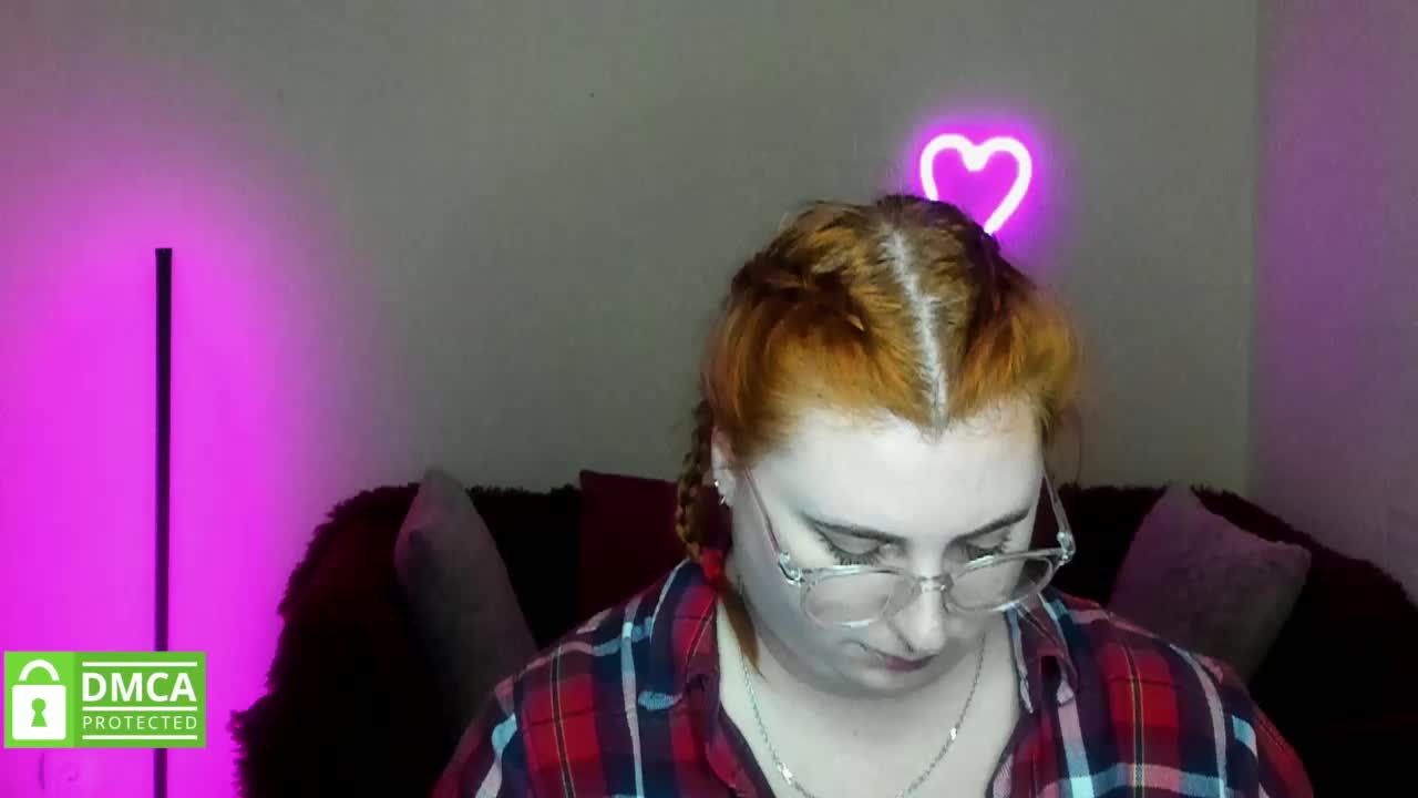 Aliciaredluv Adult Chat October 12, 2025