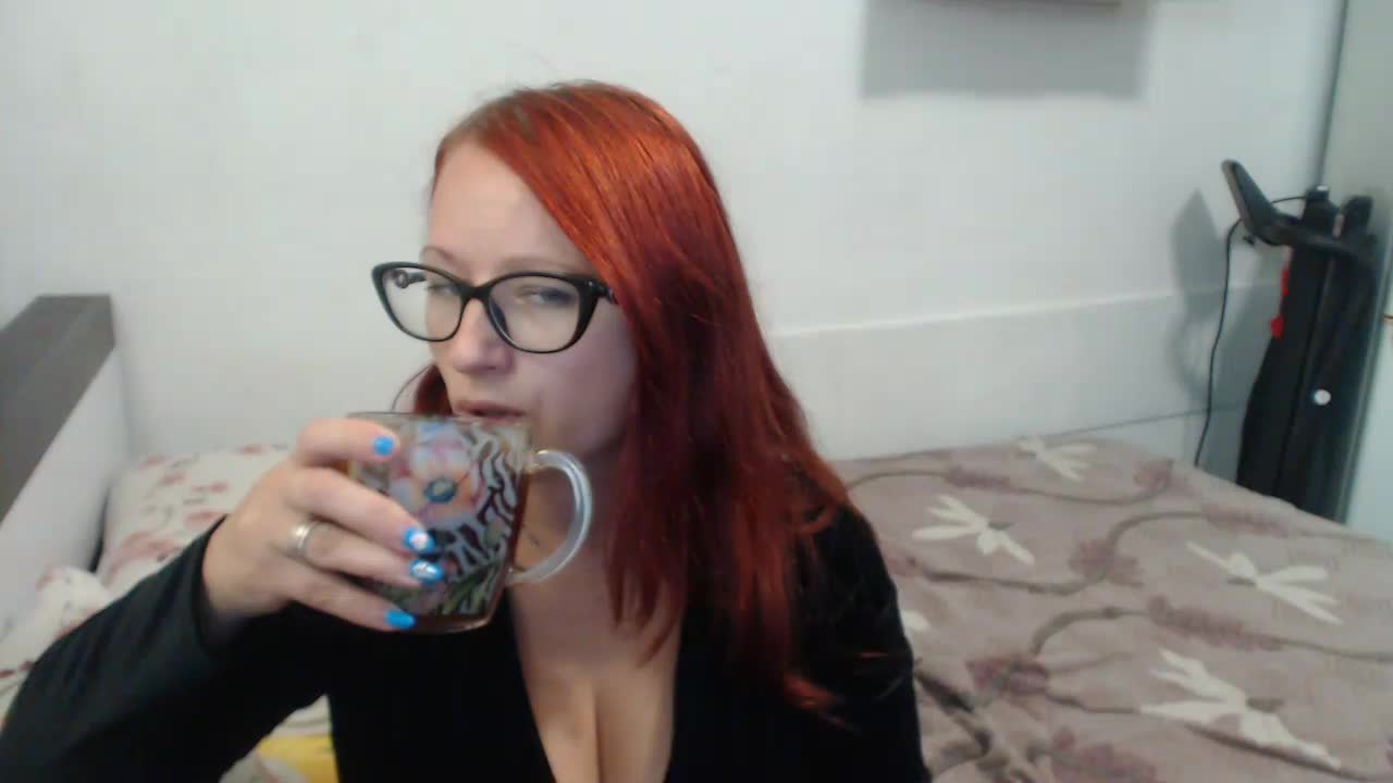 Lilia4joy Adult Chat October 12, 2025