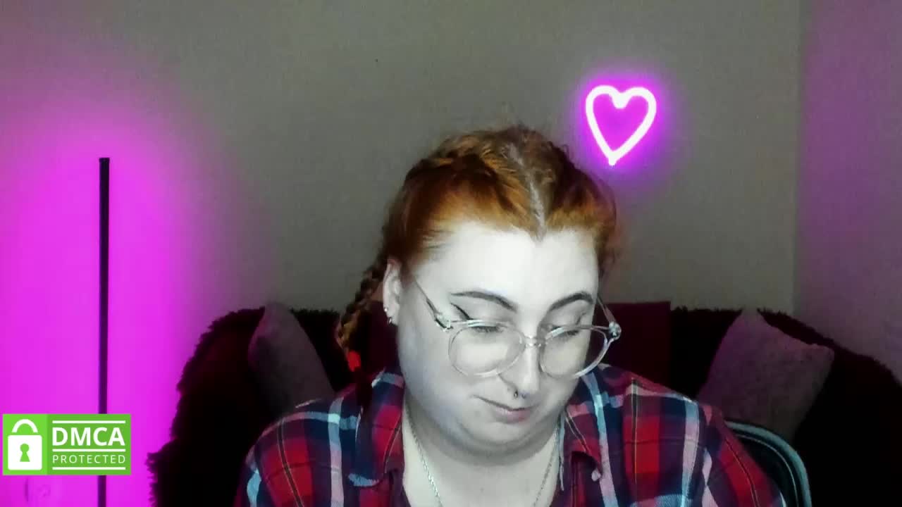 Aliciaredluv Adult Chat October 12, 2025