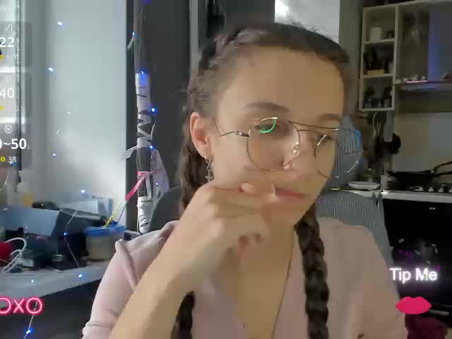 KikNika Adult Chat October 12, 2025