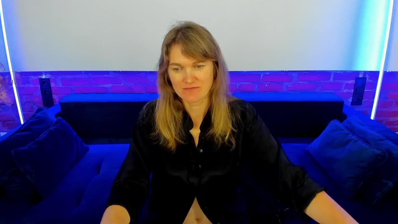 Annabel-xxx Adult Chat October 12, 2025