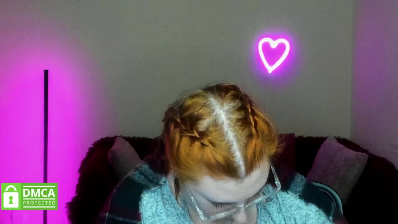 Aliciaredluv Adult Chat October 12, 2025