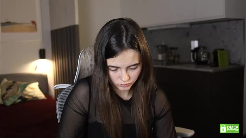 _whoareu_ Adult Chat October 13, 2025