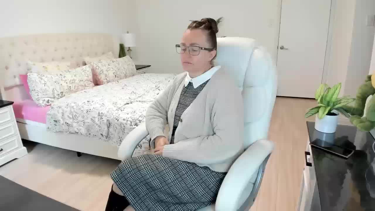 -Michelle- Adult Chat October 13, 2025