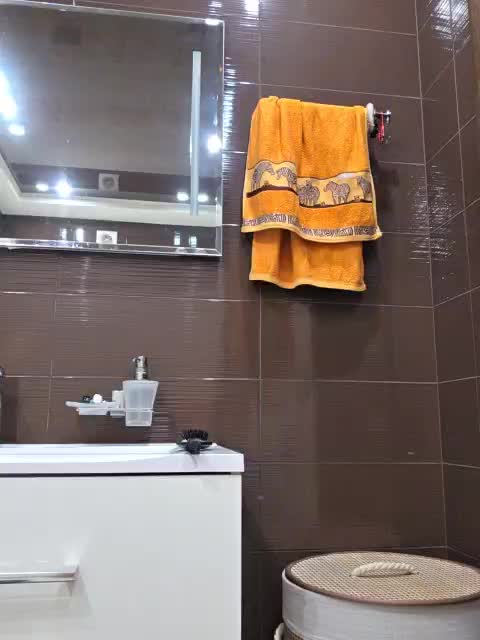 FLUFFY_BEAUTY Adult Chat October 13, 2025