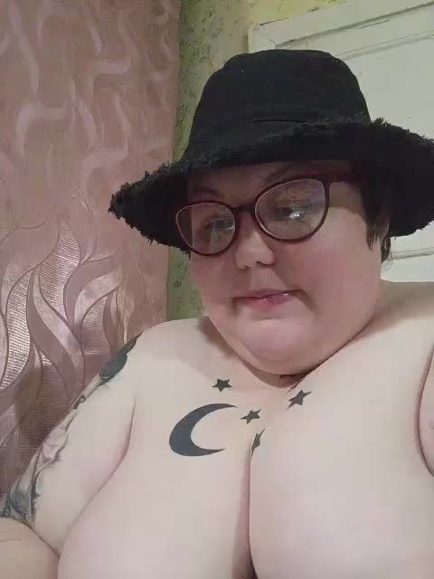 Svetlanka86 Adult Chat October 13, 2025