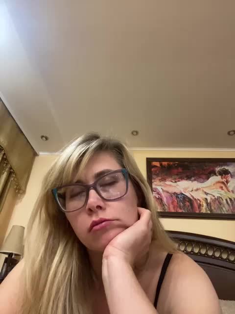 Elegant00Girl Adult Chat October 13, 2025