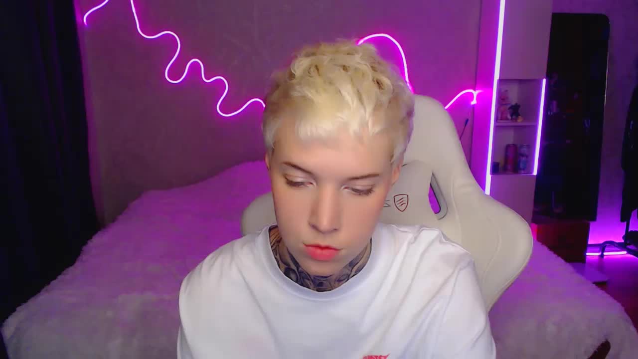 tezes Adult Chat October 13, 2025