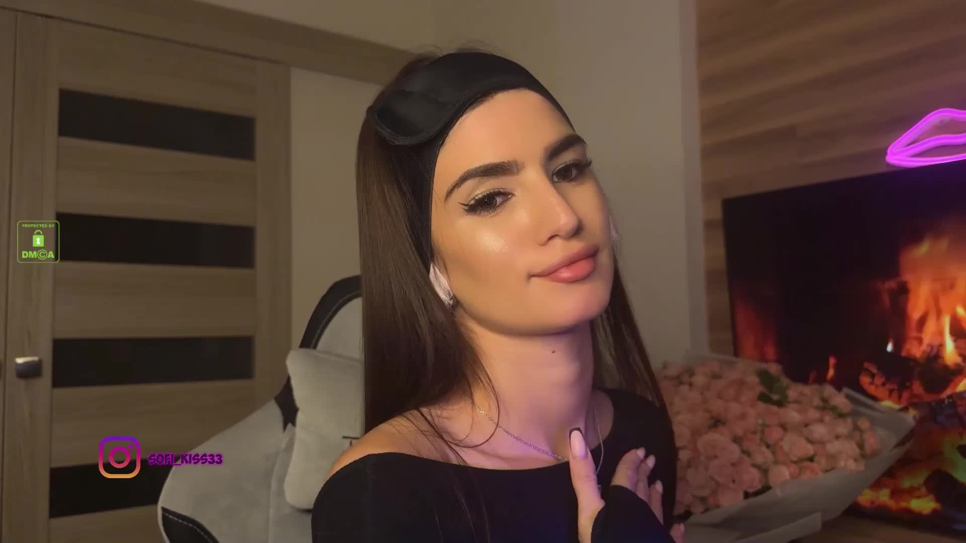 Sofi-Mi Adult Chat October 13, 2025