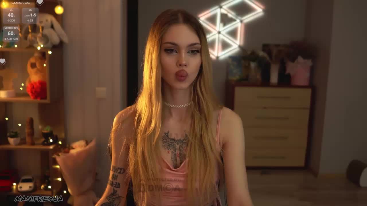 ManiFreyja Adult Chat October 13, 2025