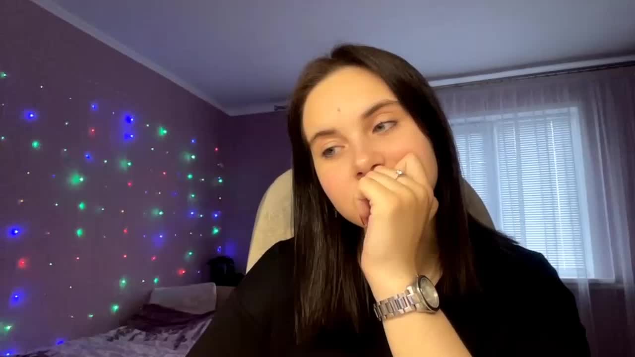 CANDY-LIPS-GIRL Adult Chat October 13, 2025