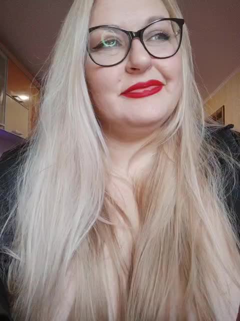 NushaMilf Adult Chat October 13, 2025