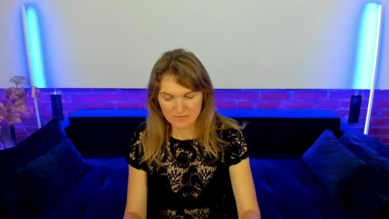 Annabel-xxx Adult Chat October 13, 2025