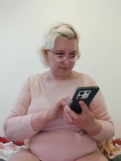 Vika211 Adult Chat October 13, 2025