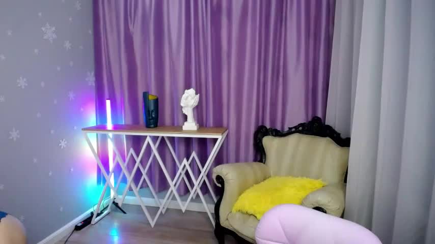 queen_a_n_i Adult Chat October 13, 2025