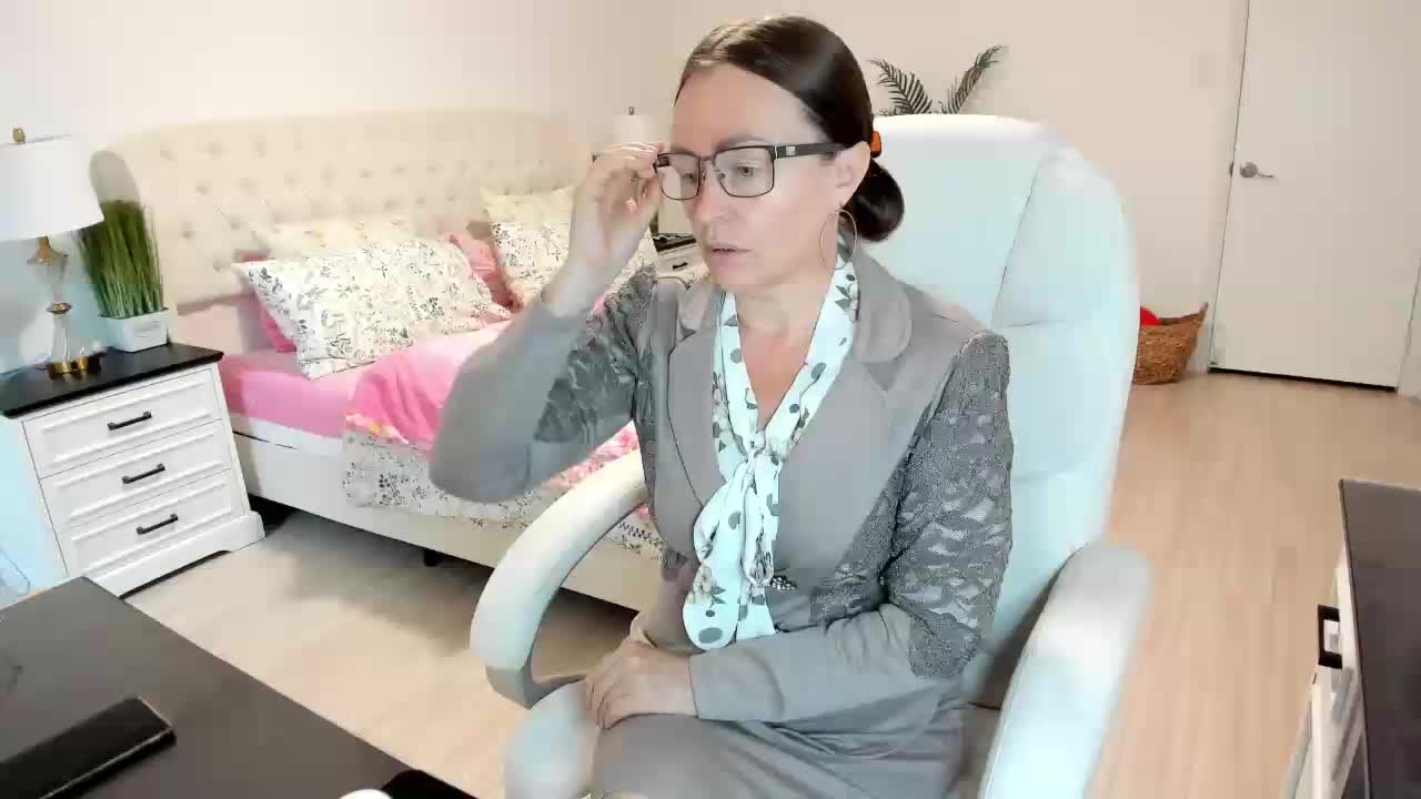 -Michelle- Adult Chat October 14, 2025