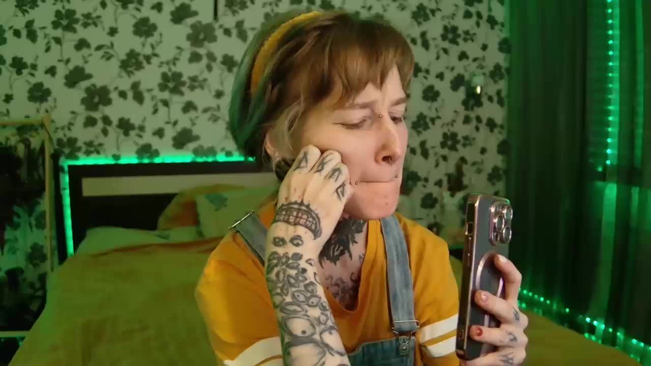 LittleSpaceMouse- Adult Chat October 14, 2025