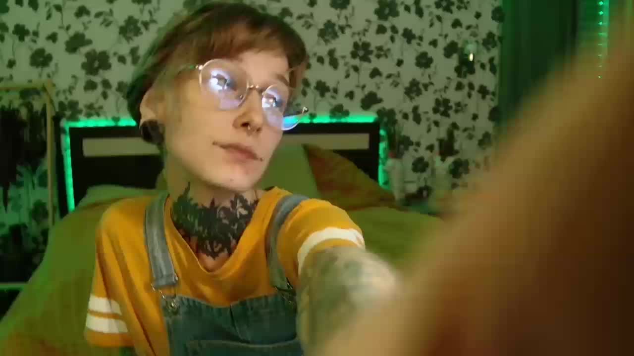 LittleSpaceMouse- Adult Chat October 14, 2025