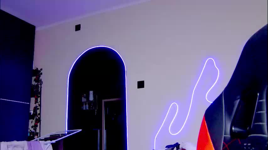 karoline121 Adult Chat October 14, 2025