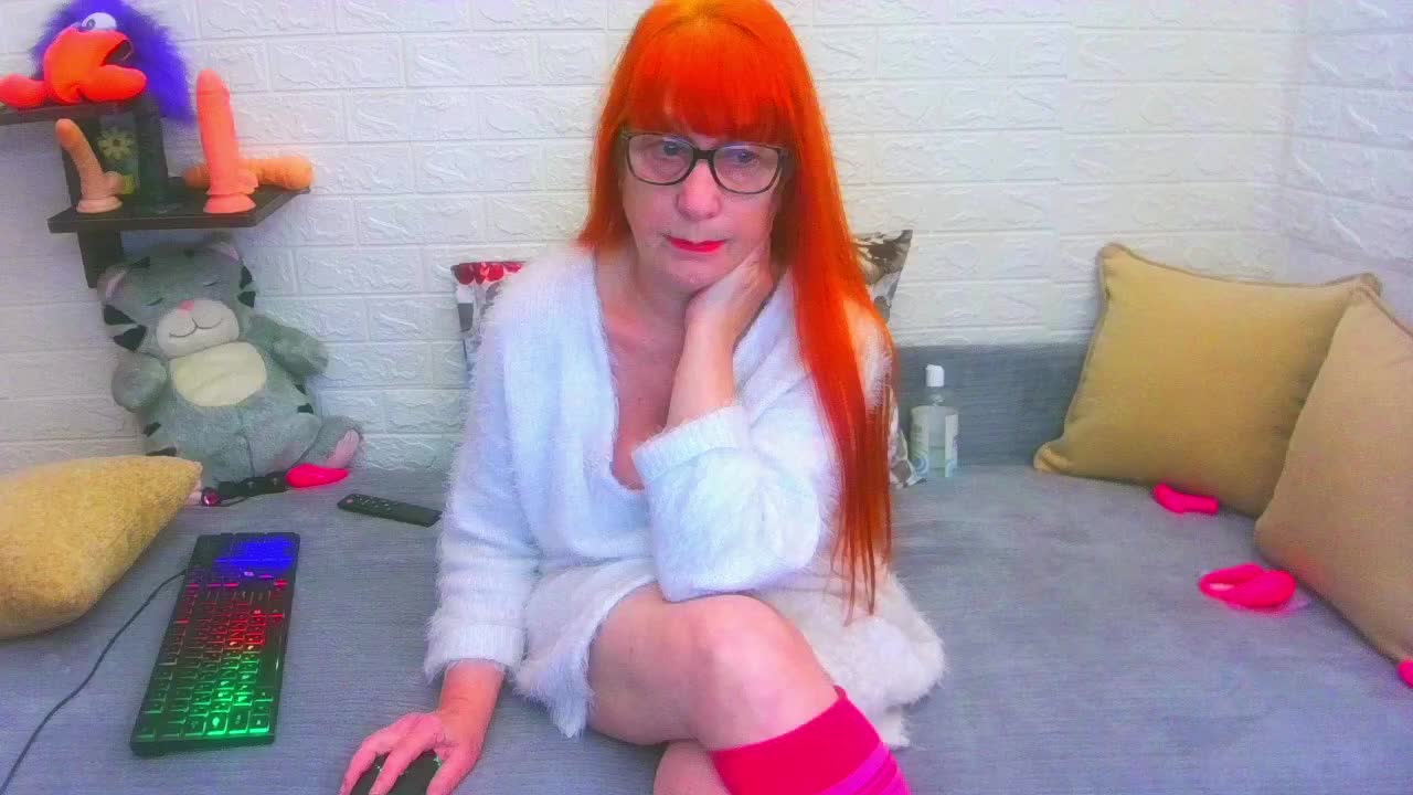 FoxyMature Adult Chat October 14, 2025