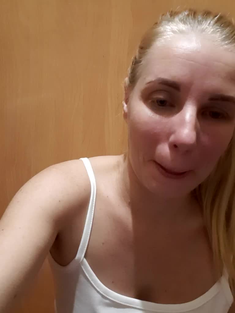 -nelya- Adult Chat October 14, 2025