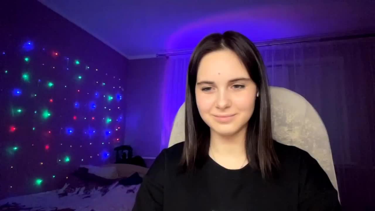 CANDY-LIPS-GIRL Adult Chat October 14, 2025