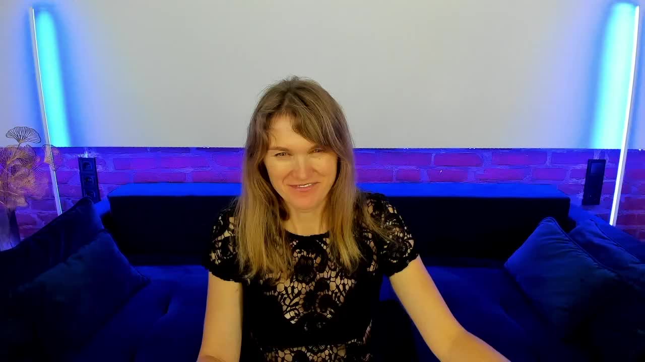 Annabel-xxx Adult Chat October 14, 2025