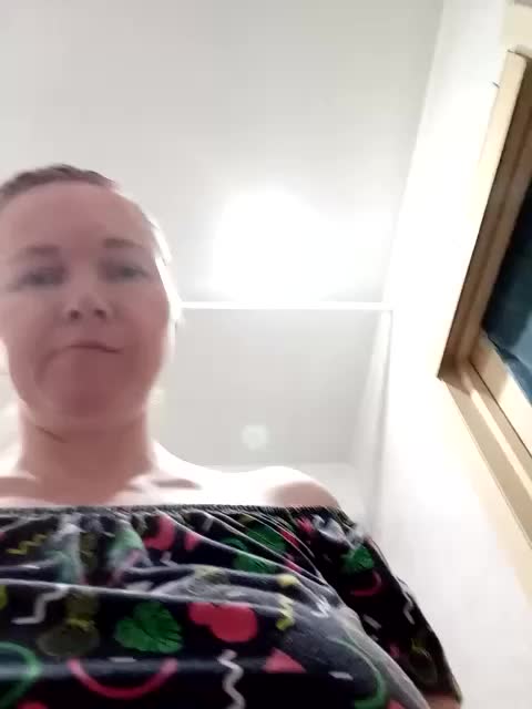 Elena565-1 Adult Chat October 14, 2025