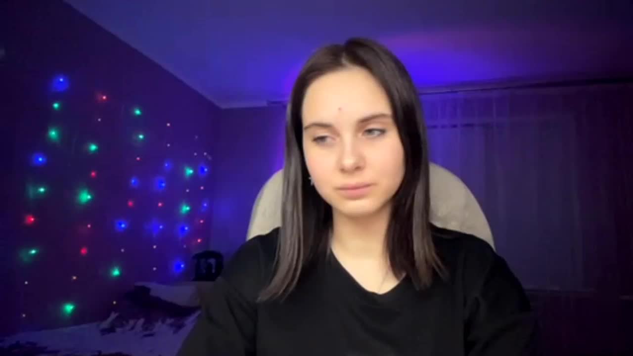 CANDY-LIPS-GIRL Adult Chat October 14, 2025