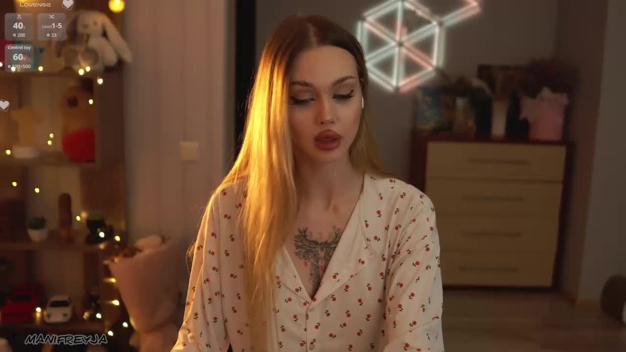 ManiFreyja Adult Chat October 14, 2025