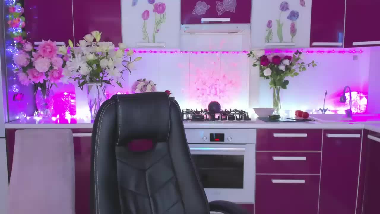 Olivija2020 Adult Chat October 14, 2025