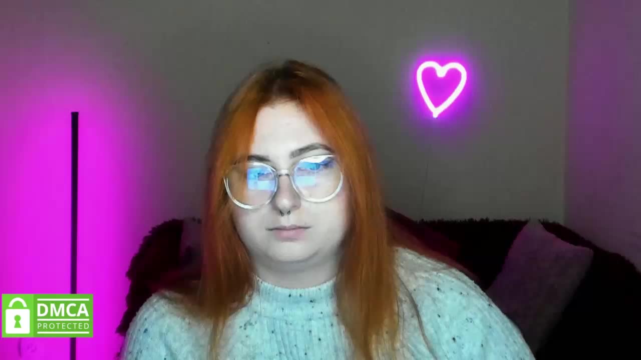 Aliciaredluv Adult Chat October 14, 2025