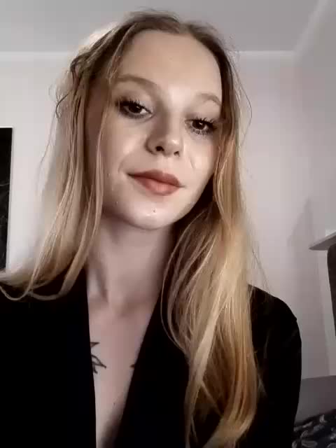 1biscuit1 Adult Chat October 14, 2025