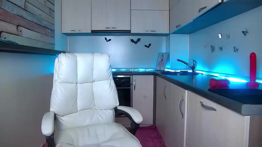 Skinny_Nally Adult Chat October 14, 2025