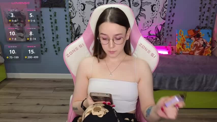 Sweet_frosti Adult Chat October 14, 2025