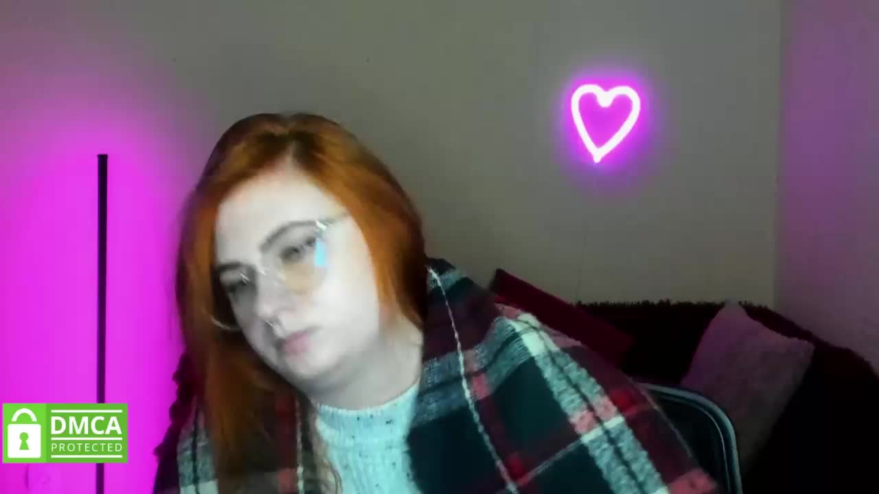 Aliciaredluv Adult Chat October 14, 2025