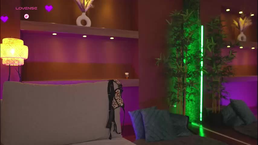 justinnejade Adult Chat October 14, 2025