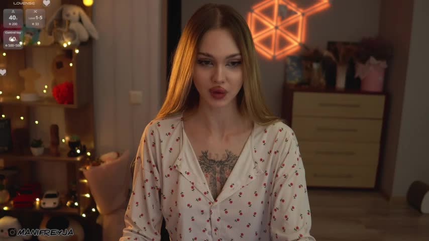 ManiFreyja Adult Chat October 14, 2025