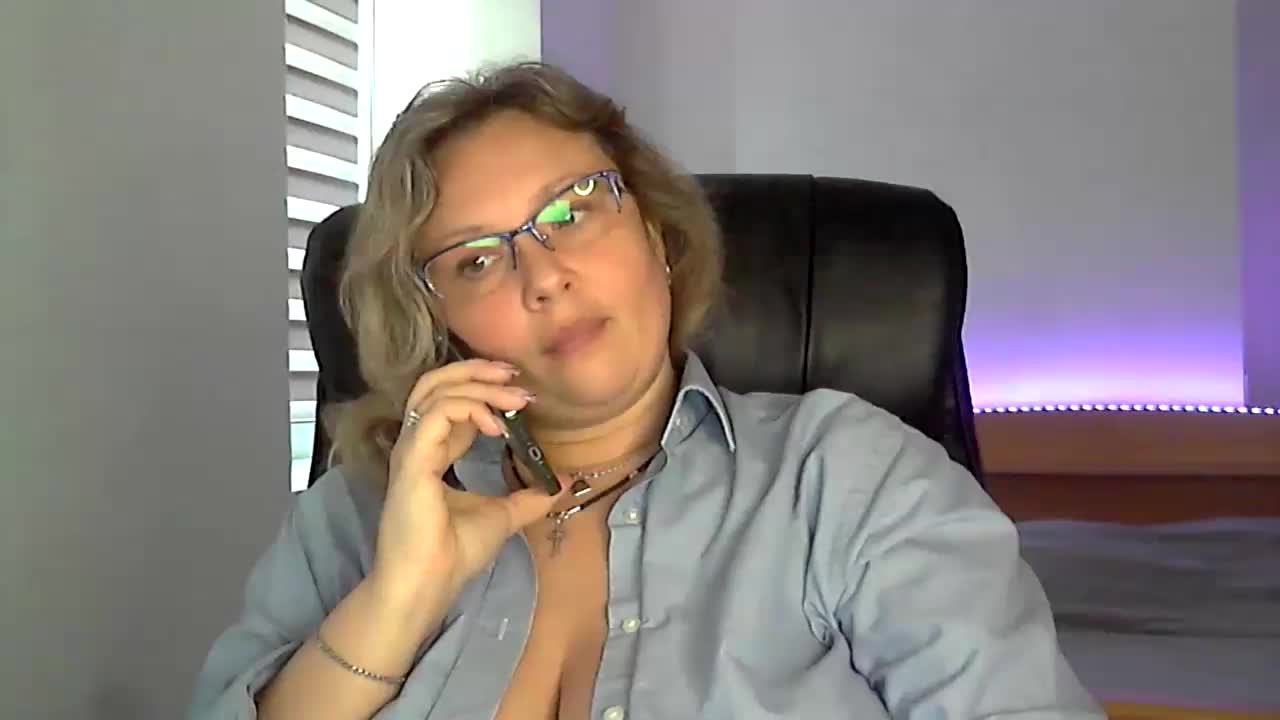 NERVOMOTINA Adult Chat October 14, 2025