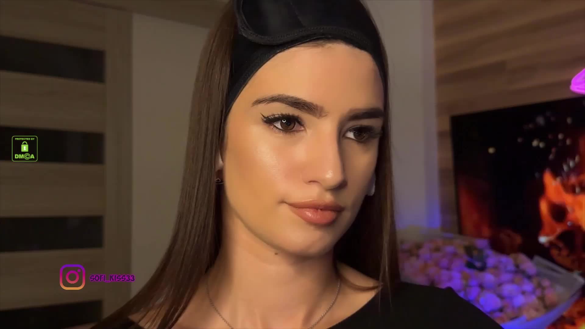 Sofi-Mi Adult Chat October 12, 2025